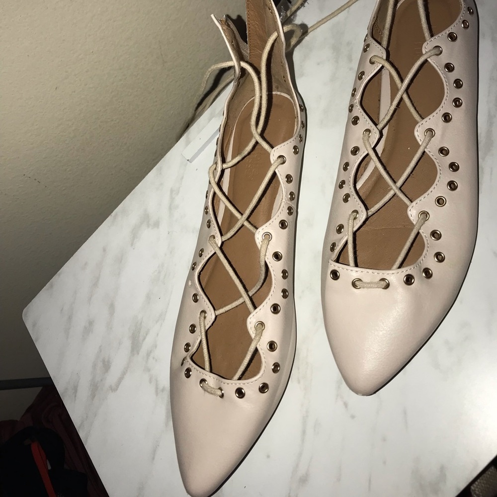 Lace up fats